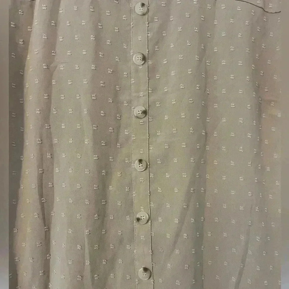 Beautiful flowy top with dots and buttons on back size L (S106) - Picture 5 of 8